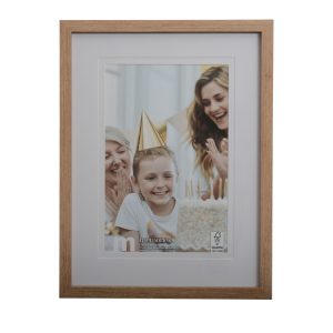 Memories 12x16 Inch Oak with 8x12 Inch Opening